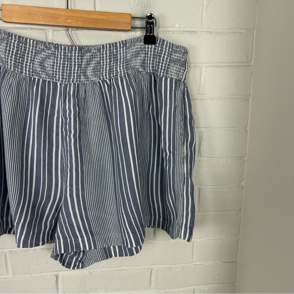 American Eagle Flowy Stripe Pull On Casual Shorts Size XL - Picture 4 of 9